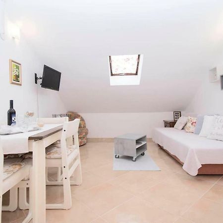 마카르스카 Apartman Miletic 아파트 외부 사진