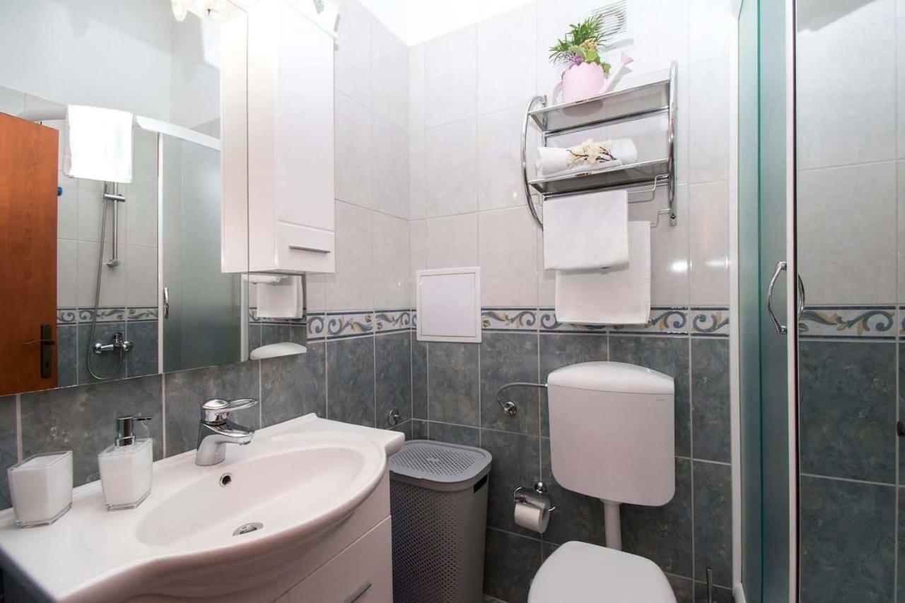 마카르스카 Apartman Miletic 아파트 외부 사진
